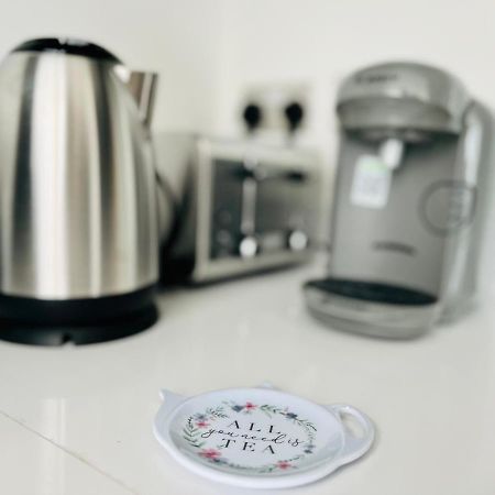 Fully Equipped One Bedroom Apartment Near Old Trafford Stadium! Manchester Kültér fotó