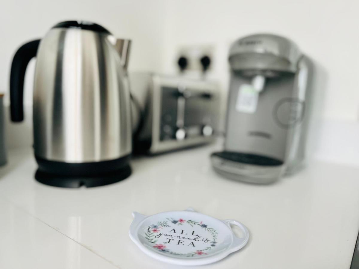 Fully Equipped One Bedroom Apartment Near Old Trafford Stadium! Manchester Kültér fotó