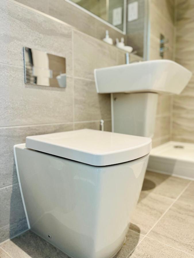 Fully Equipped One Bedroom Apartment Near Old Trafford Stadium! Manchester Kültér fotó